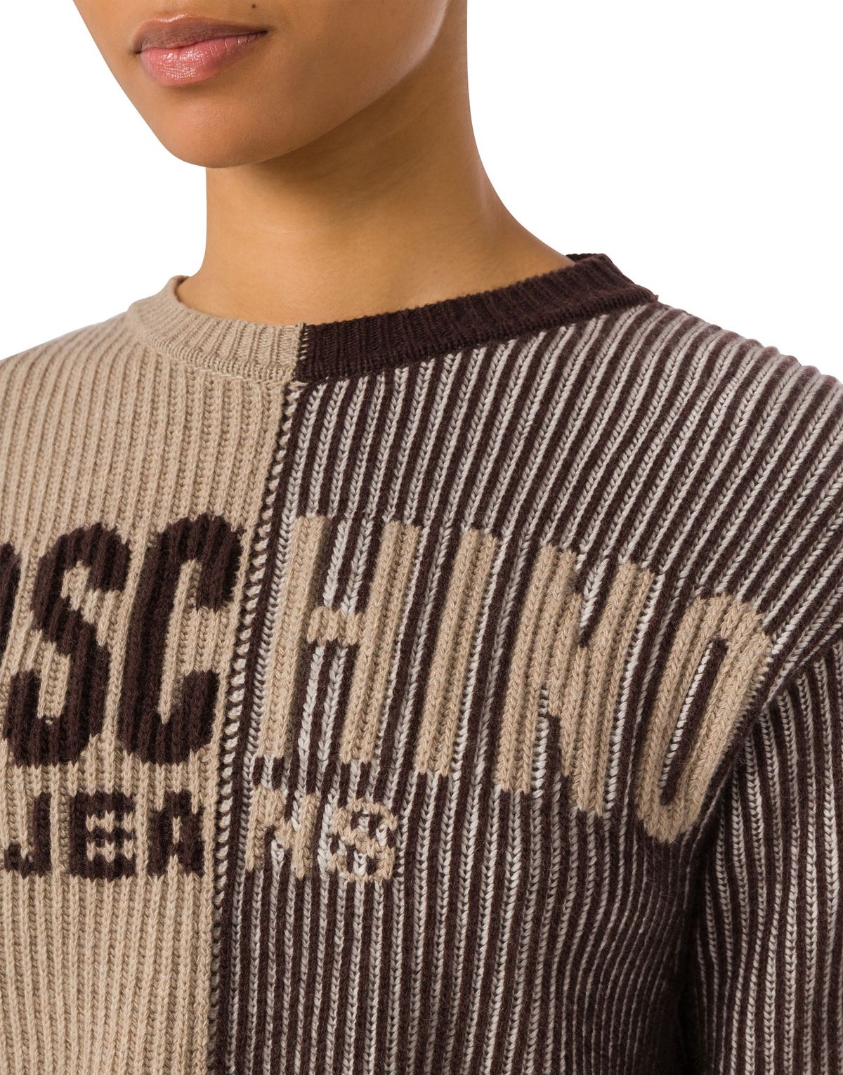모스키노(MOSCHINO) 진스 인트라시아 크롭 블렌드 니트