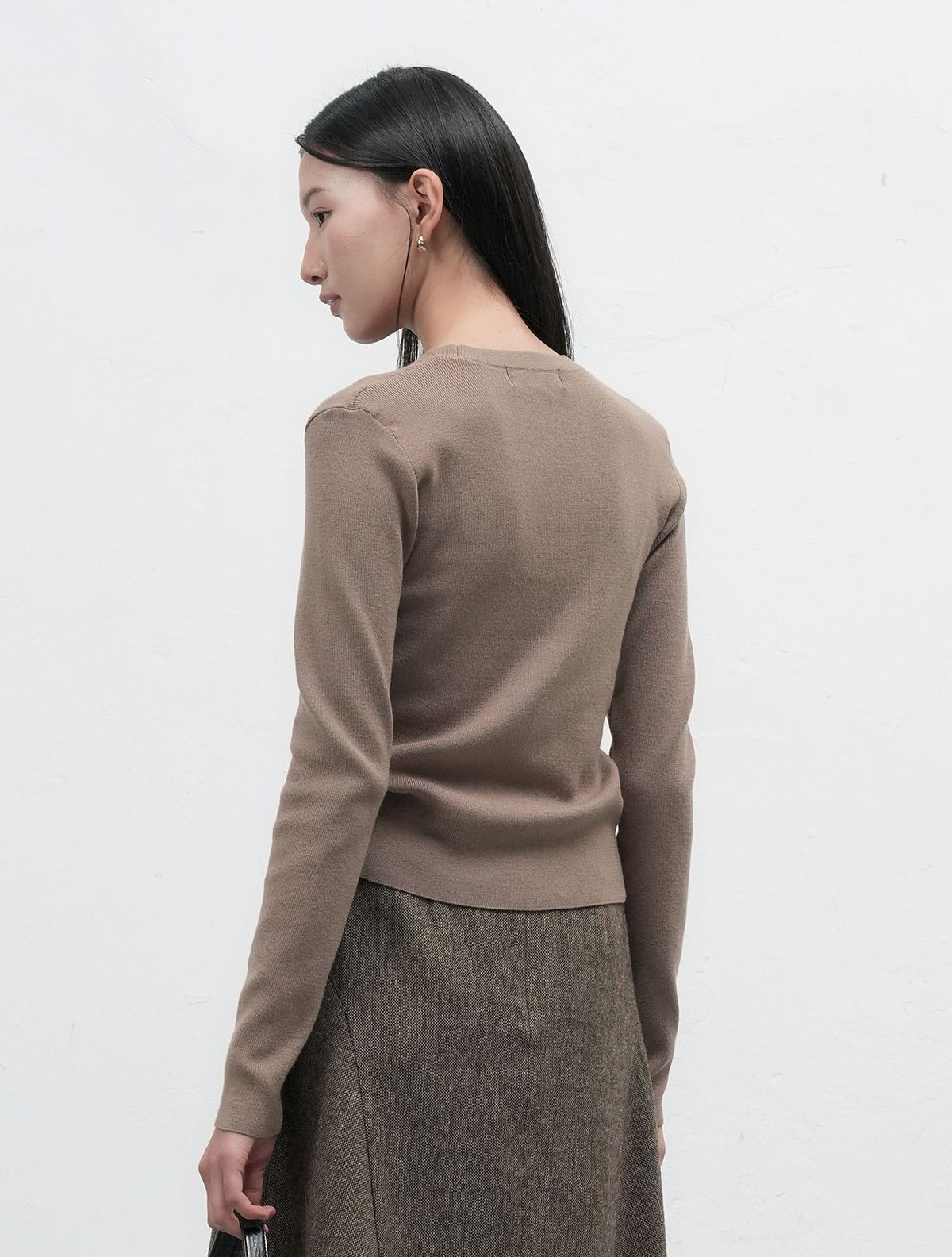 제너럴아이디어(GENERALIDEA) 이지 크루넥 풀오버 니트 [TAUPE] / WBE4L05523