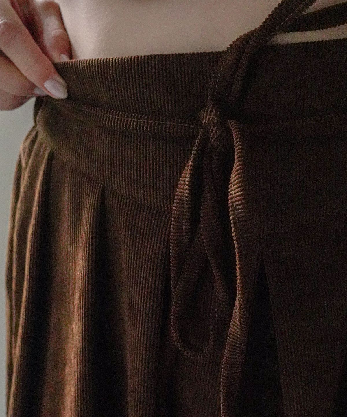쿨키튼(KOOLKITTEN) Corduroy Belted Flare Skirt