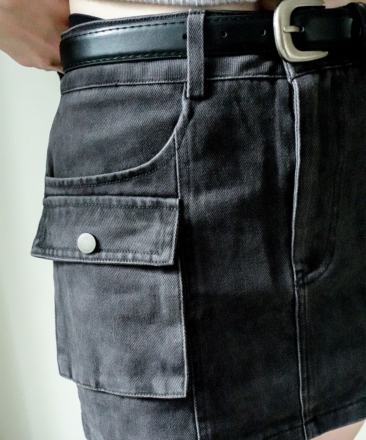쿨키튼(KOOLKITTEN) Pocket Detail Mini Skirt
