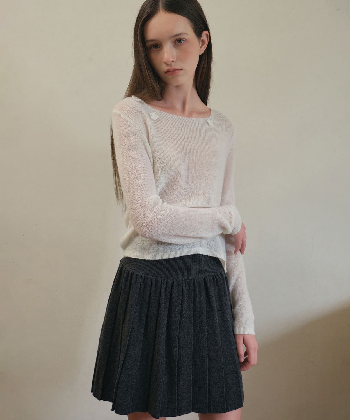 아우어노스텔지아(OURNOSTALGIA) Hand flower square knit_2color(OC25KN15)