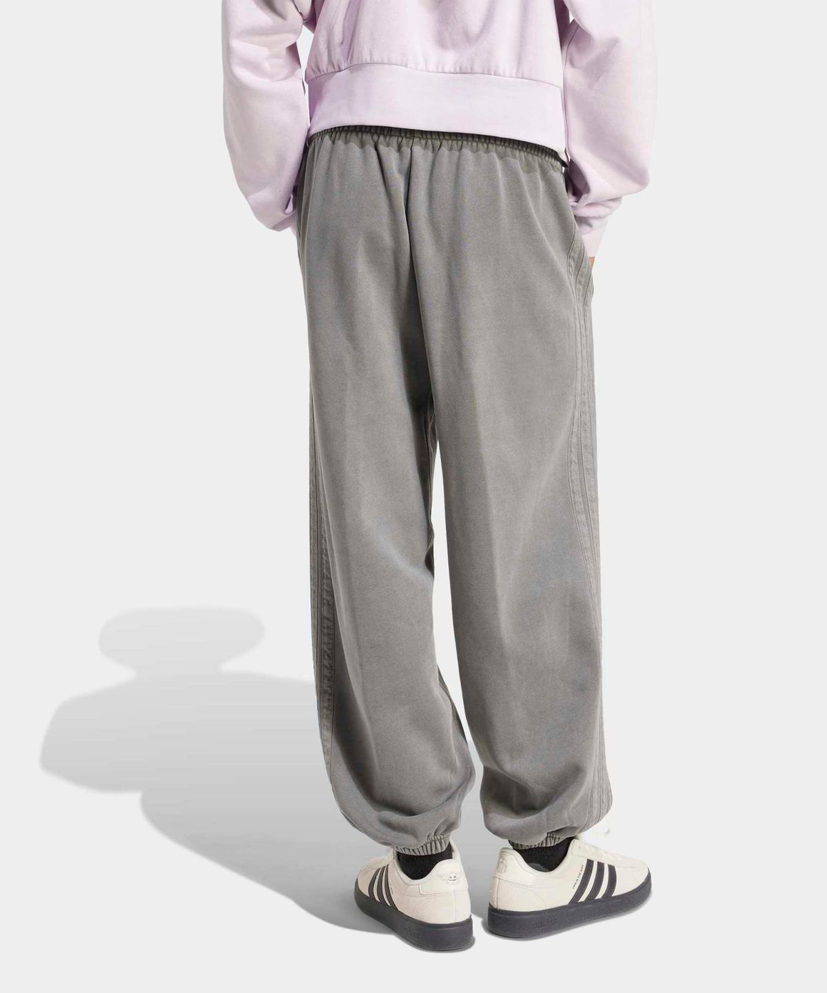 아디다스(ADIDAS) 플리스 워싱 루즈 팬츠 - 블랙 / JL6534