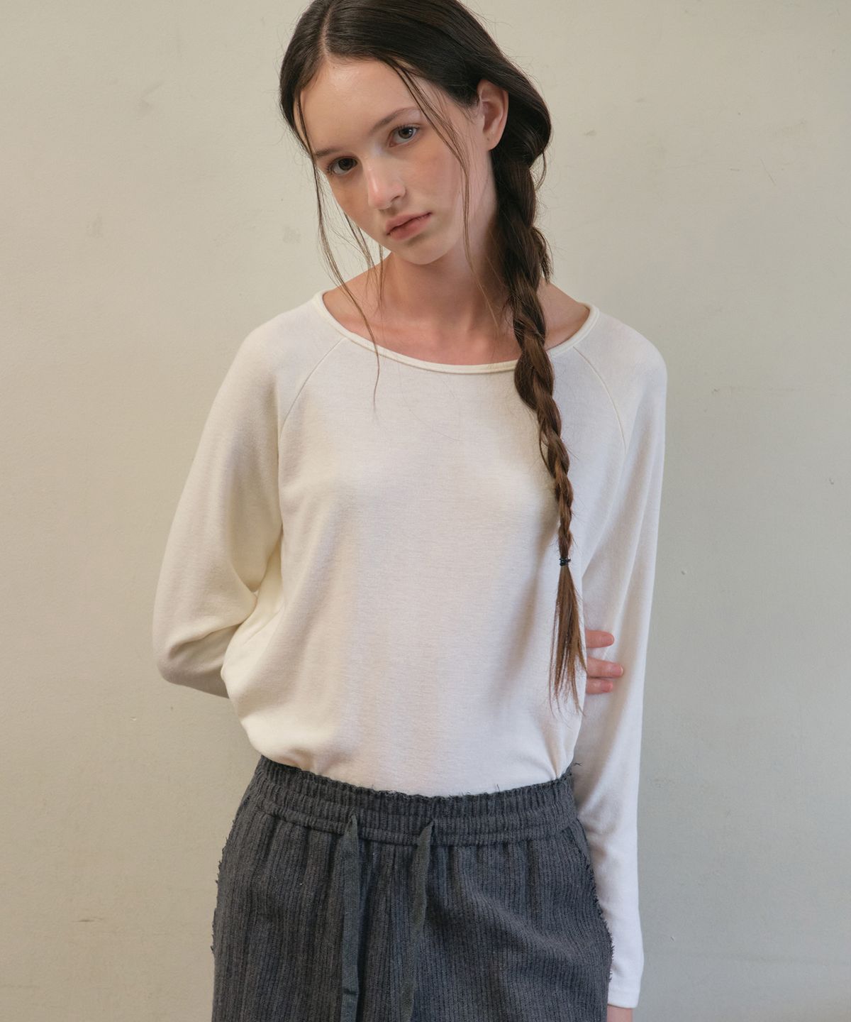 아우어노스텔지아(OURNOSTALGIA) Basic angora raglan long sleeve t-shirt_Ivory(O25-TP15)