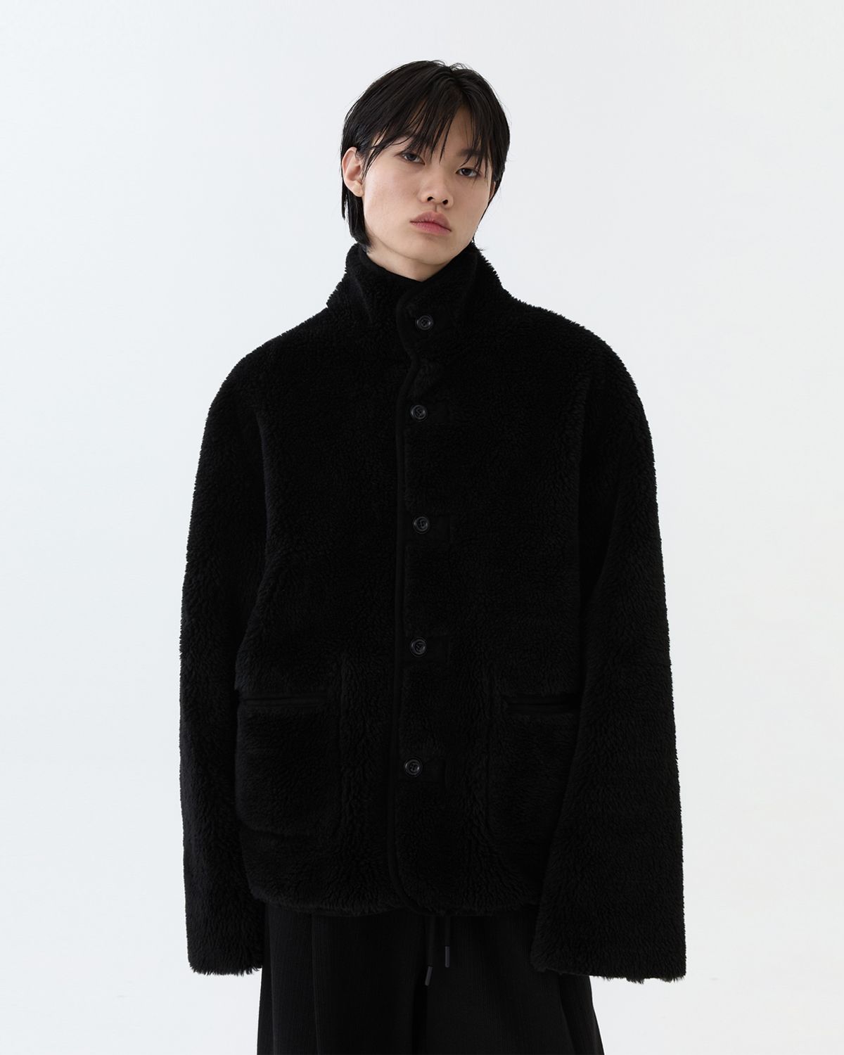 디앤드퀘스천(THEENDQUESTION) Reversible shearling jumper / BLACK