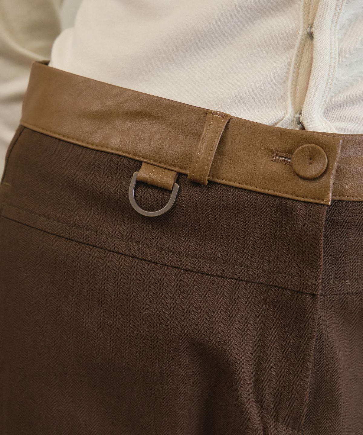 아우어노스텔지아(OURNOSTALGIA) Auburn leather waist pants_Brown(O25-PT12)