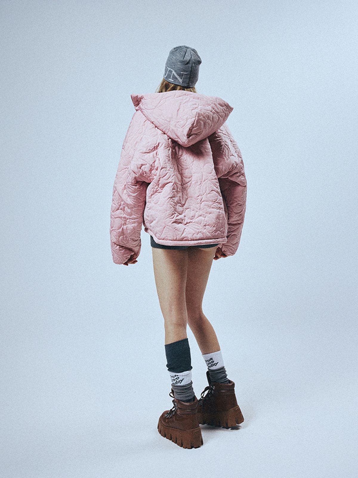 선데이후르츠마켓(SUNDAY FRUIT MARKET) CHERRY REVERSIBLE PUFFER PINK