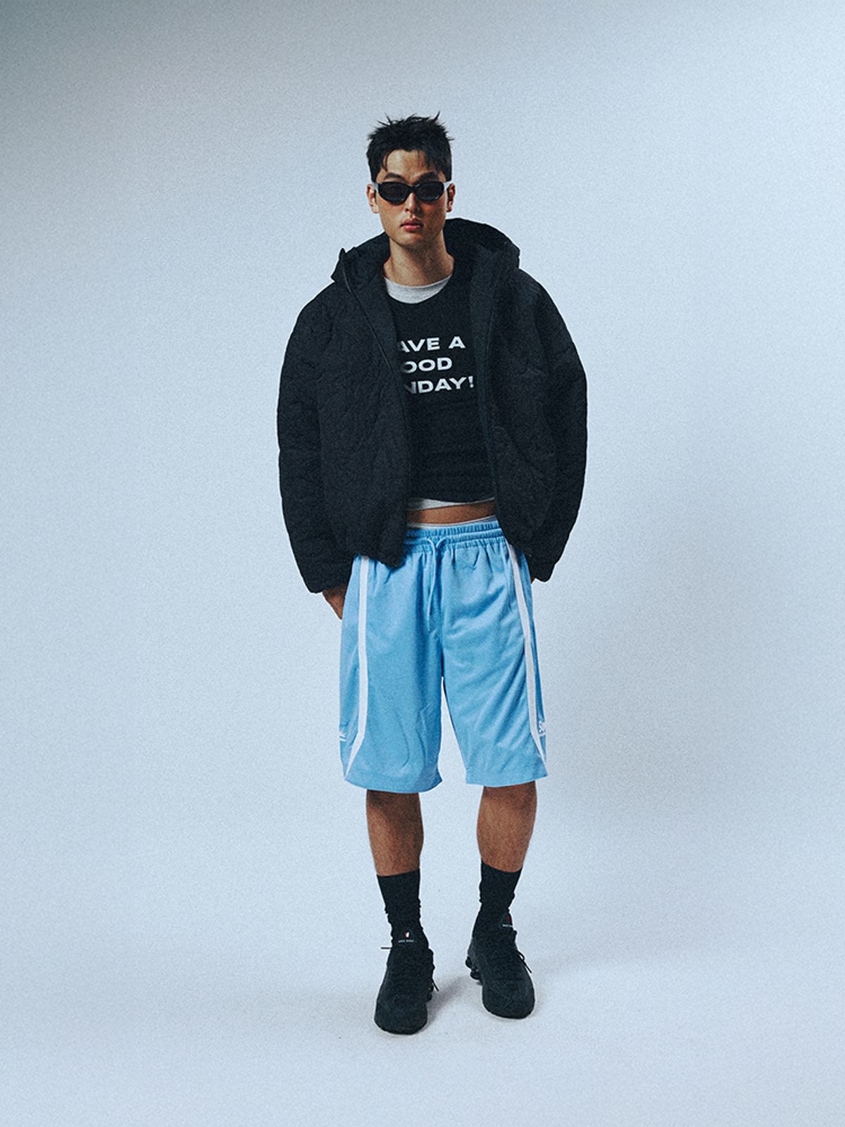 선데이후르츠마켓(SUNDAY FRUIT MARKET) CHERRY REVERSIBLE PUFFER BLACK