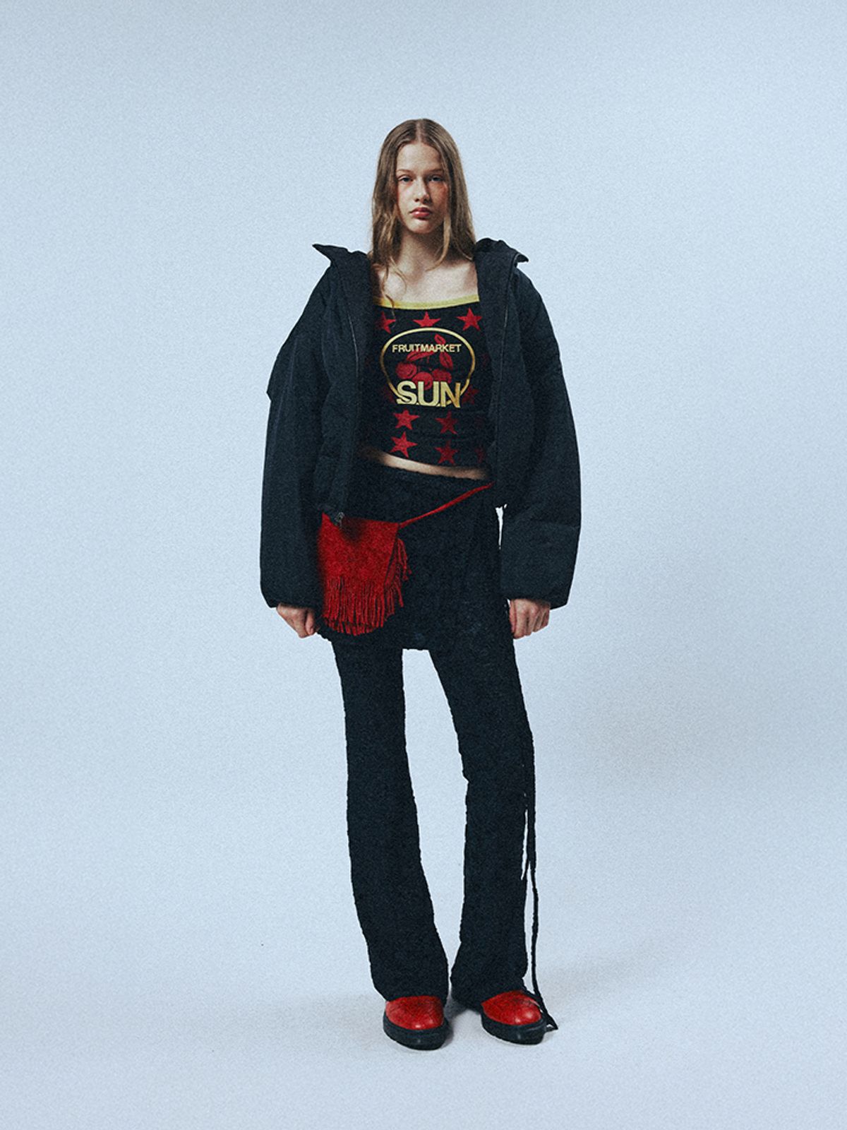 선데이후르츠마켓(SUNDAY FRUIT MARKET) CHERRY REVERSIBLE PUFFER BLACK