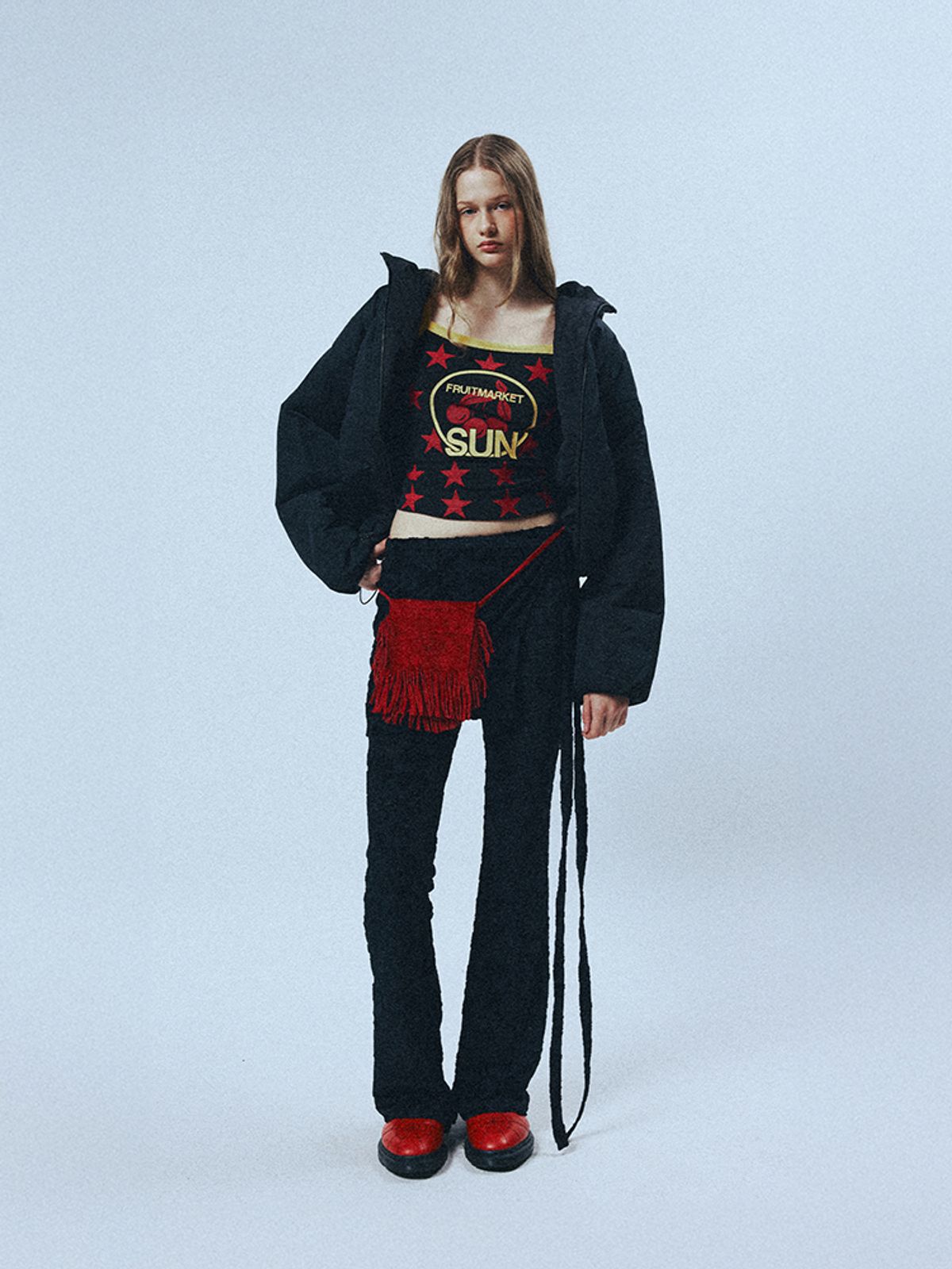 선데이후르츠마켓(SUNDAY FRUIT MARKET) CHERRY REVERSIBLE PUFFER BLACK