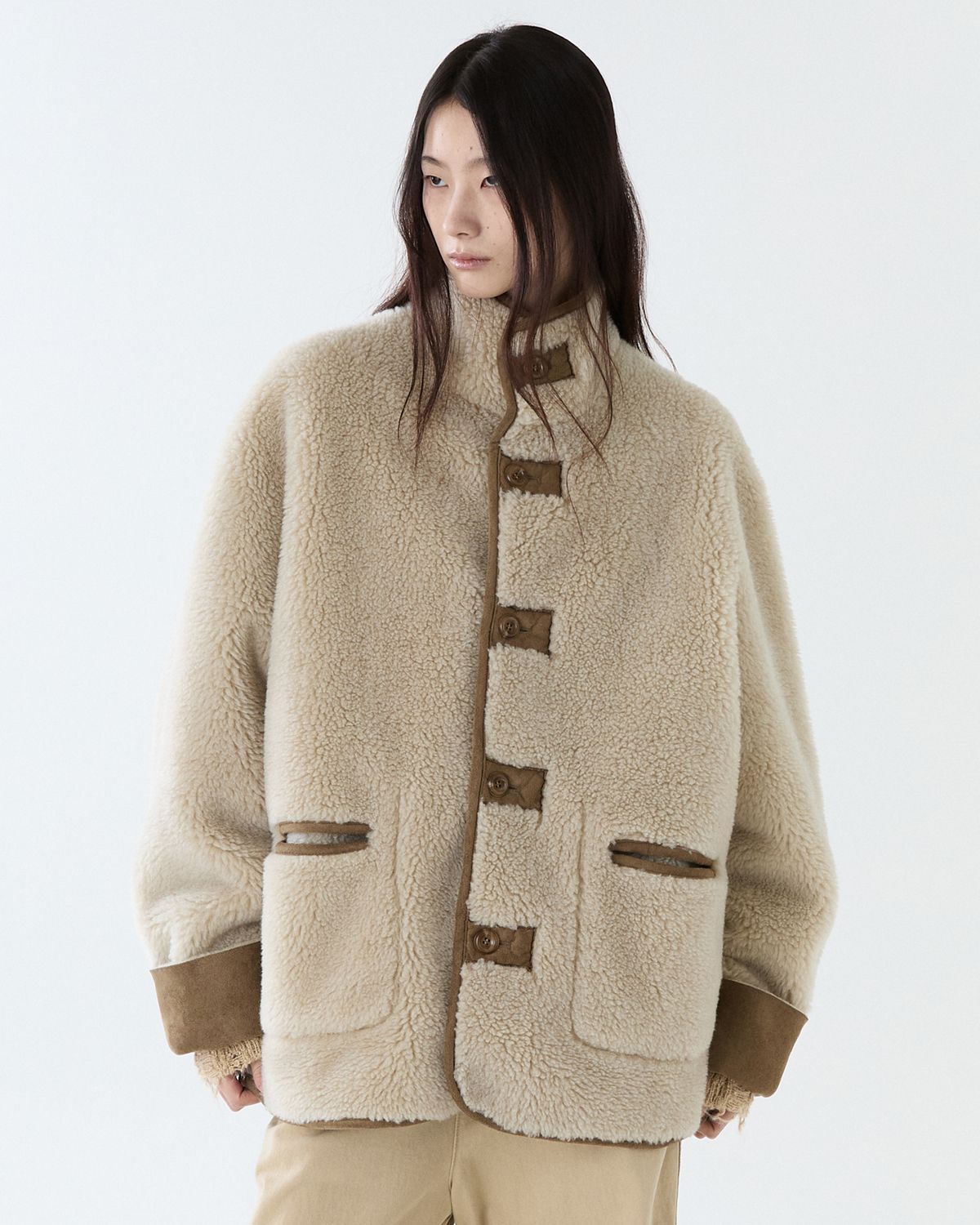 디앤드퀘스천(THEENDQUESTION) Reversible shearling jumper / BEIGE