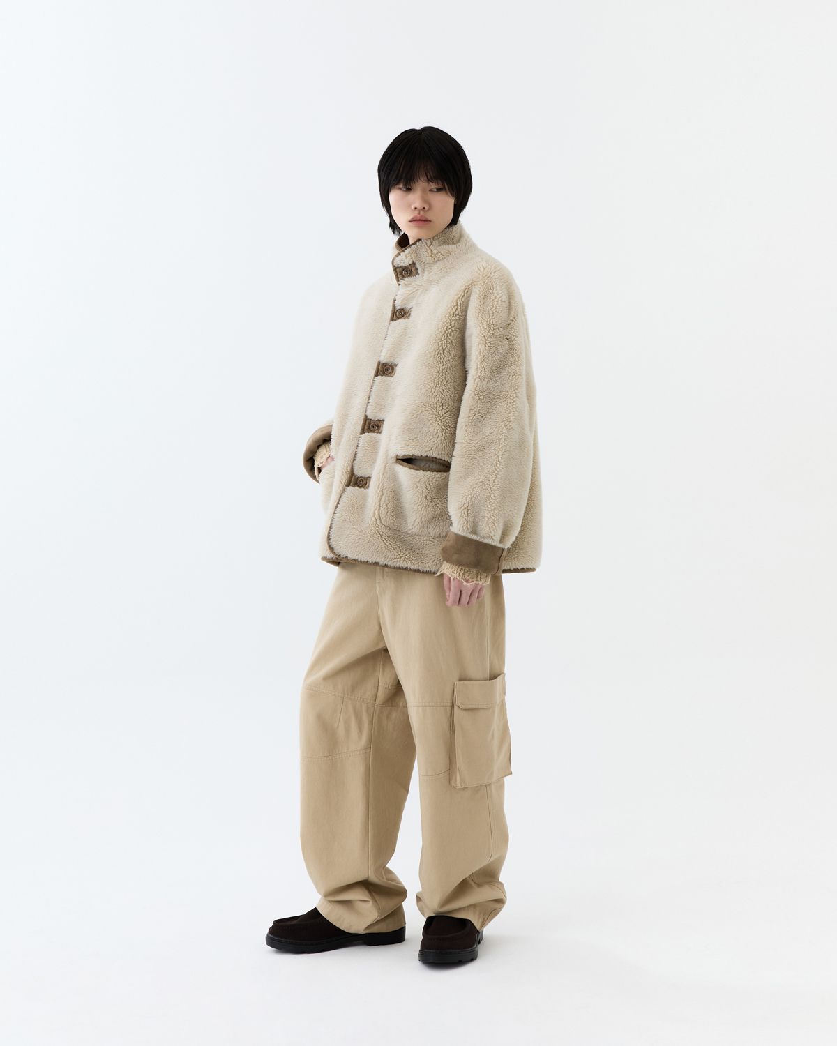 디앤드퀘스천(THEENDQUESTION) Reversible shearling jumper / BEIGE
