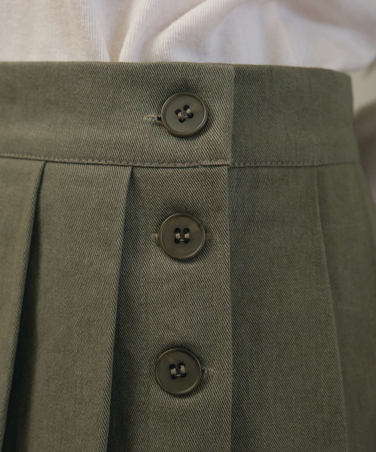 아우어노스텔지아(OURNOSTALGIA) Twill layered skirt_Khaki(O25-SK11)