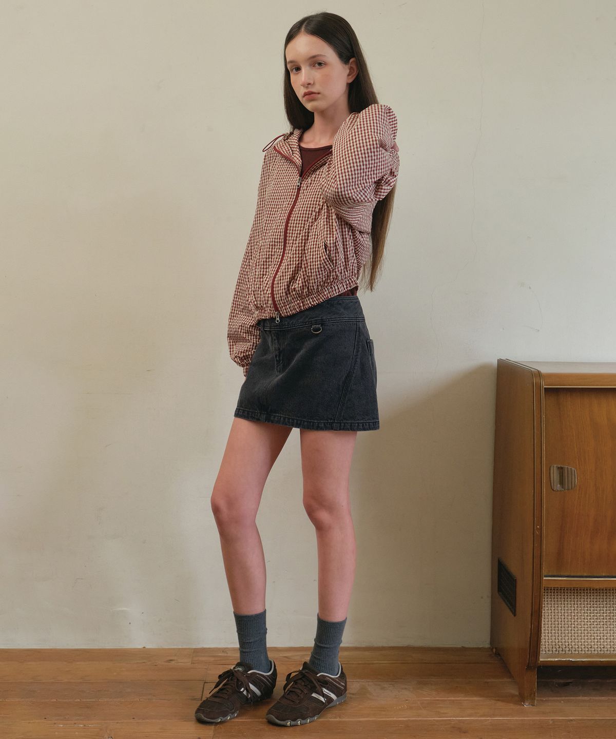 아우어노스텔지아(OURNOSTALGIA) Nova curve mini denim skirt_Black(O25-SK09)