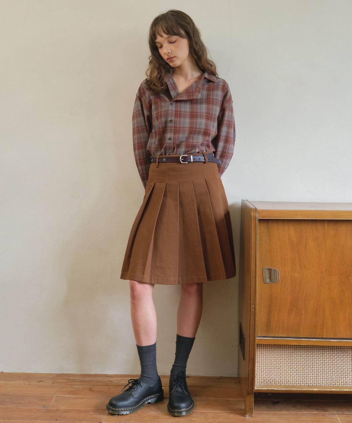 아우어노스텔지아(OURNOSTALGIA) Mila cotton pleats midi skirt_Camel(O25-SK14)