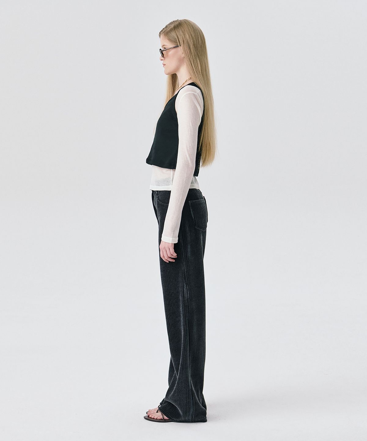 분더캄머(WNDERKAMMER) Sleeveless Top_Black(민소매 탑_블랙)