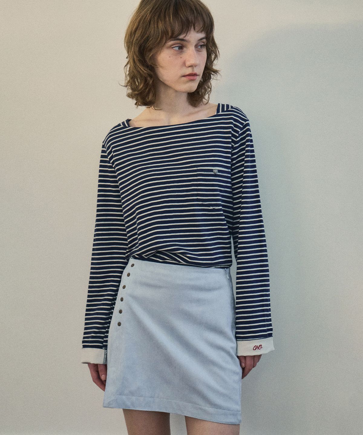 아우어노스텔지아(OURNOSTALGIA) Suede Rivet skirt_Ash blue(OC25-SK03)