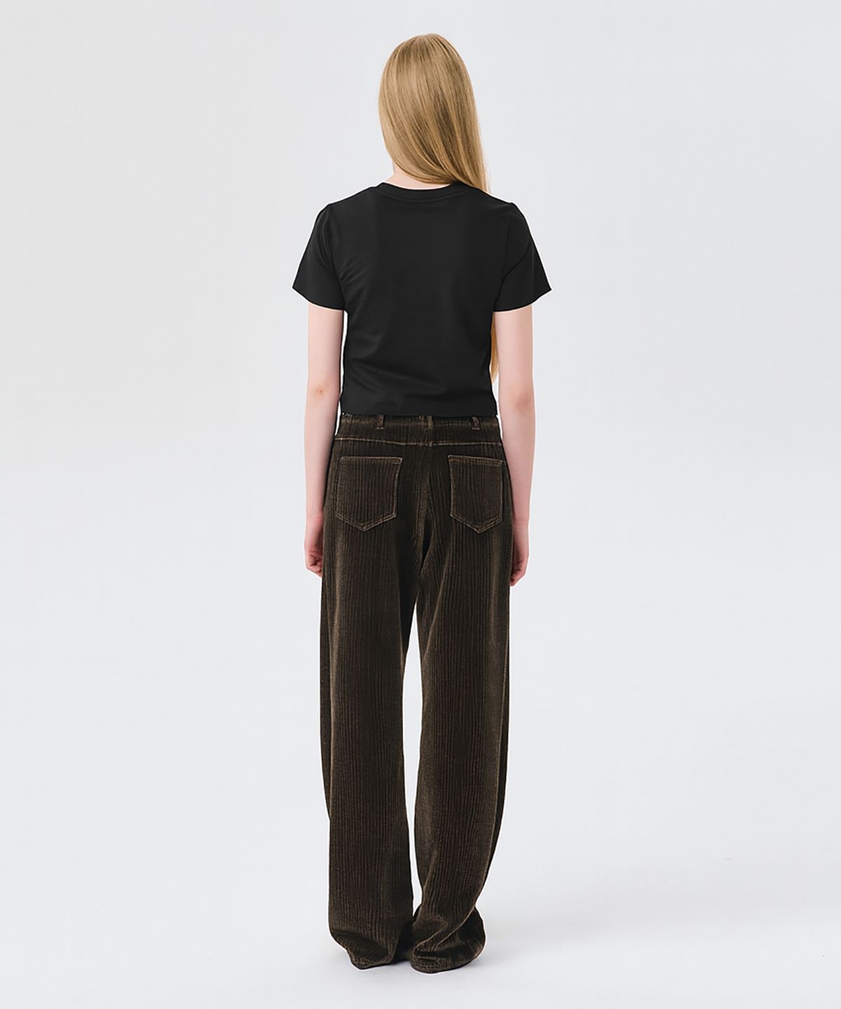 분더캄머(WNDERKAMMER) Fitted Short Sleeve T_Black(핏티드 반팔 티셔츠_블랙)