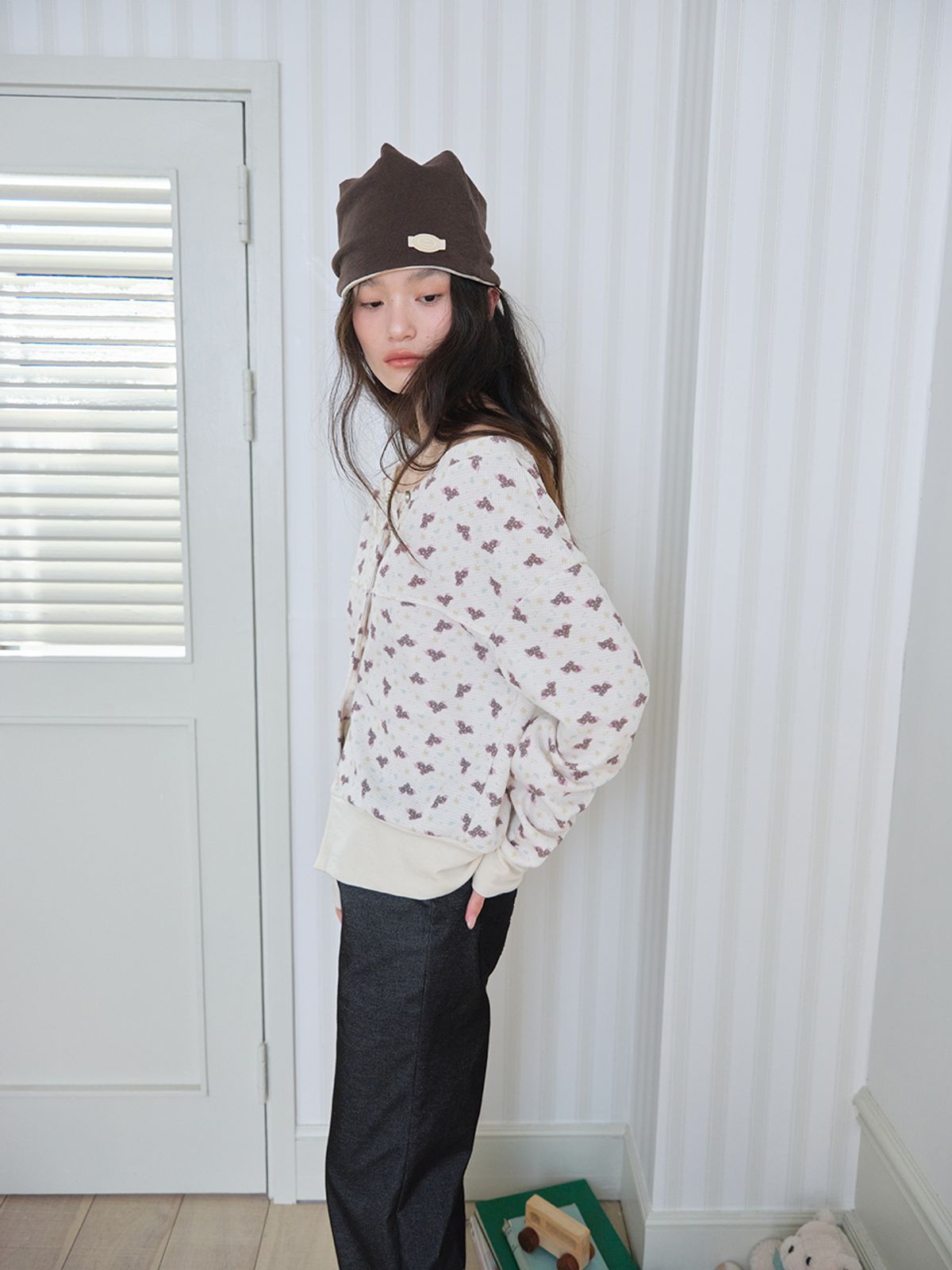 무음(MUWM) 리버시블 플립 비니 Reversible Flip Beanie (Brown)