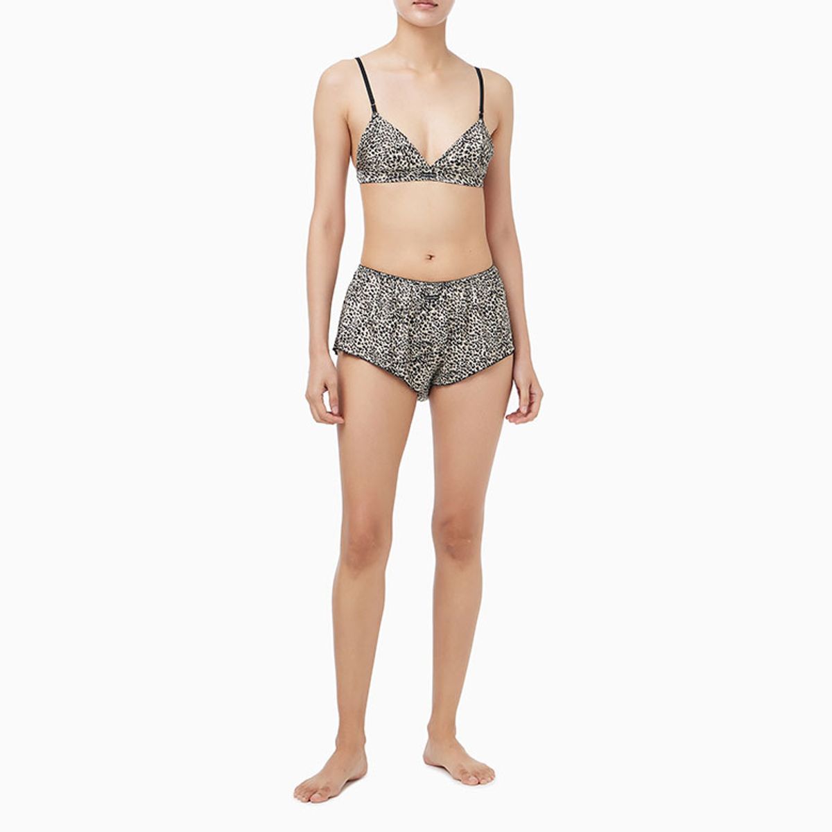 캘빈클라인 언더웨어(CALVIN KLEIN UNDERWEAR) 여성 새틴 AF 트라이앵글_QF8392AD345