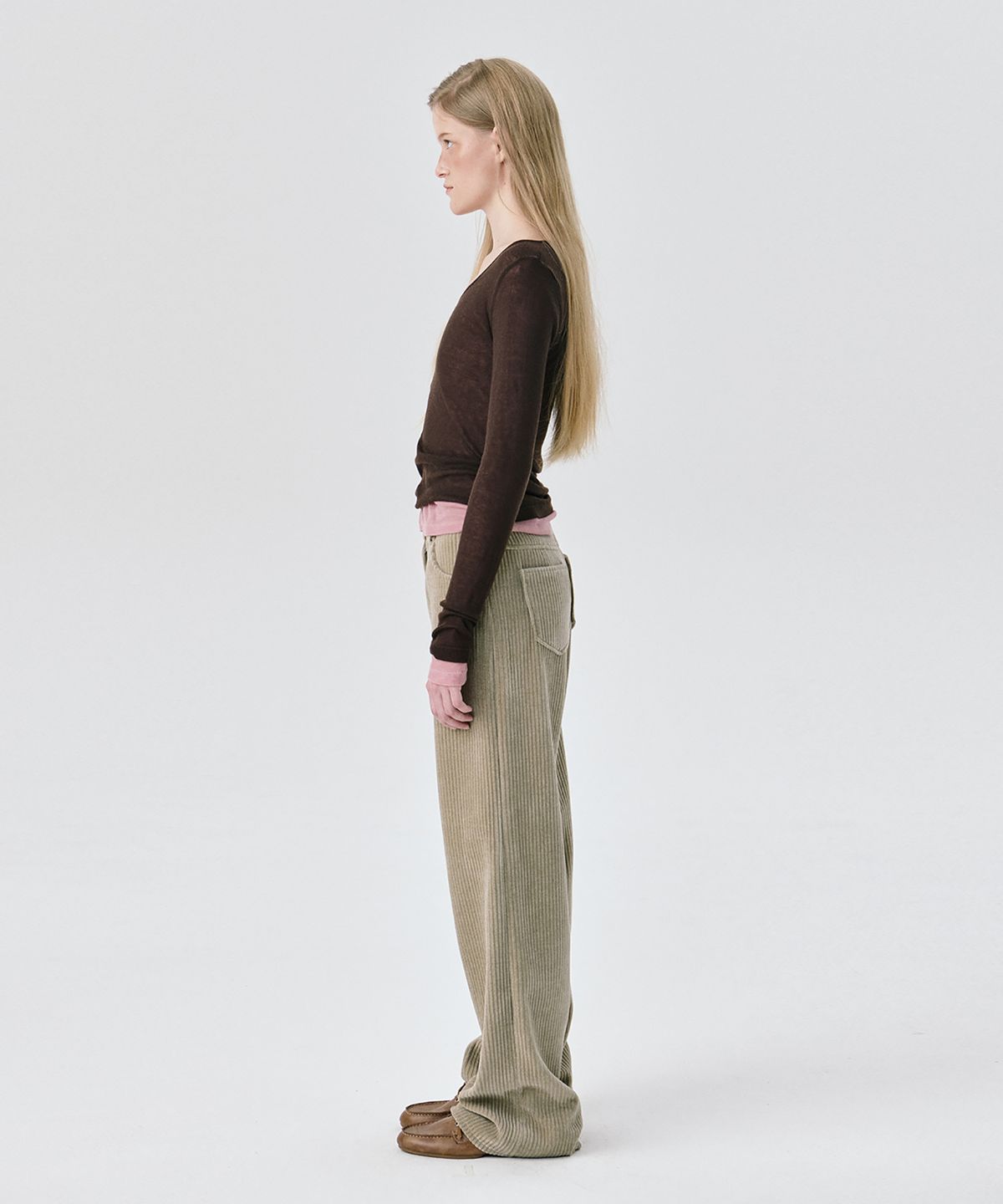 분더캄머(WNDERKAMMER) U neck Sheer T_Brown(U넥 쉬어 티_브라운)