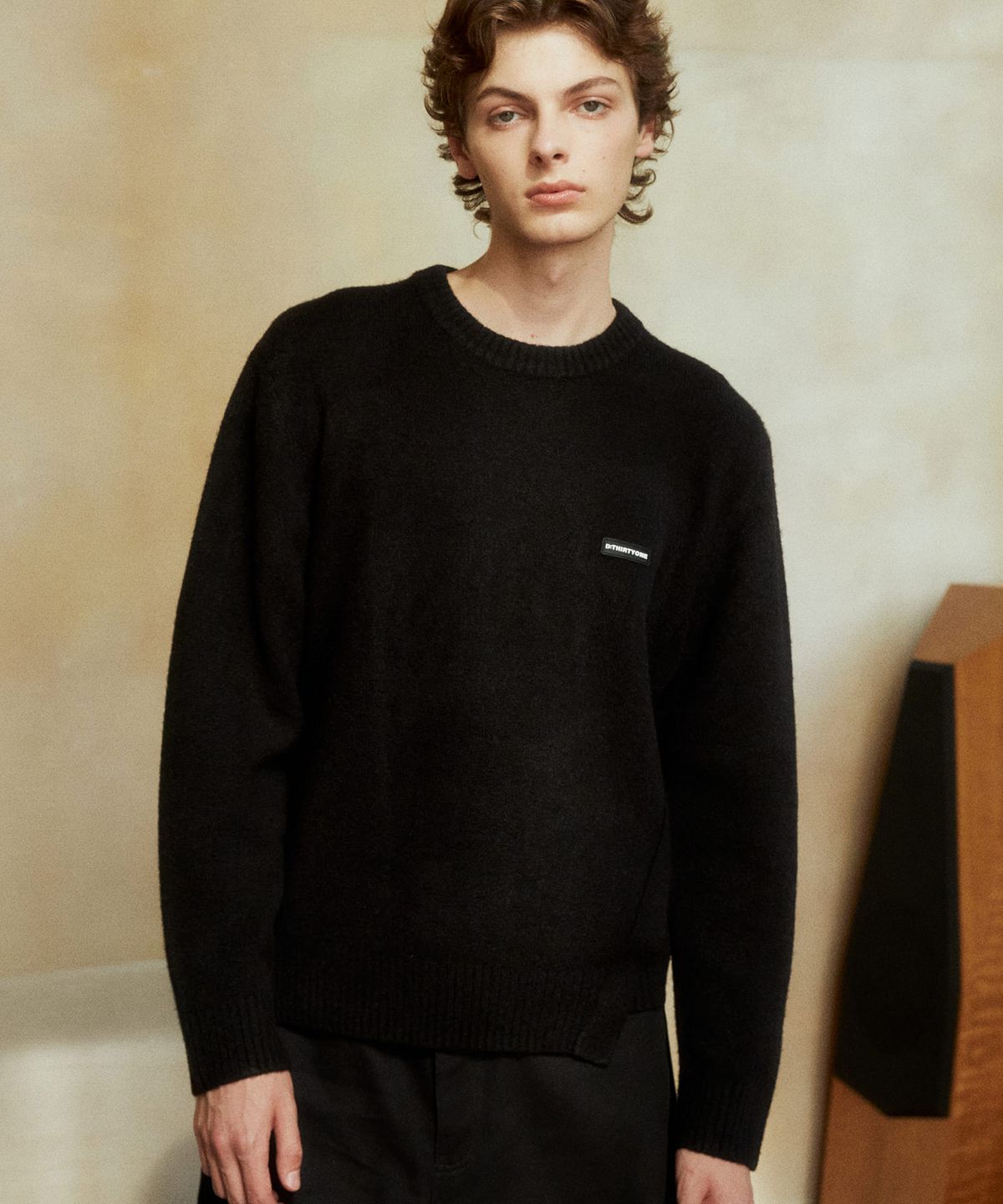 디써티원(DTHIRTYONE) Twisted Line Crewneck Sweater (BLACK)