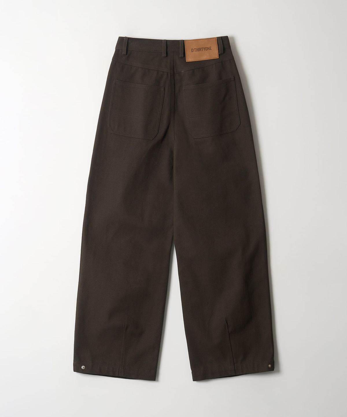 디써티원(DTHIRTYONE) Side-Snap Balloon Curved Pants (BROWN)
