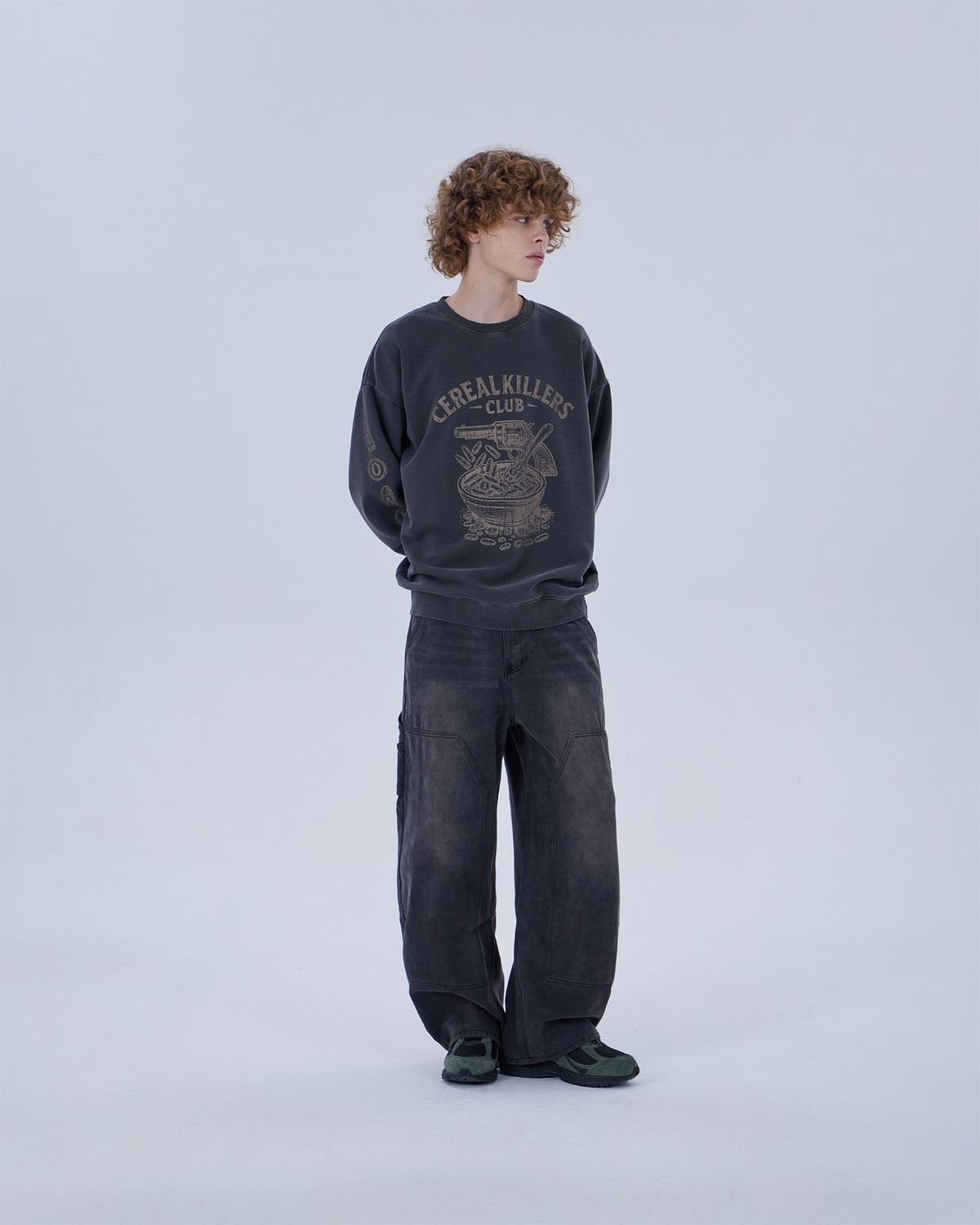 디스펑트(DYSFUNCT) CEREAL KILLERS PIGMENT SWEATSHIRT (CHARCOAL)