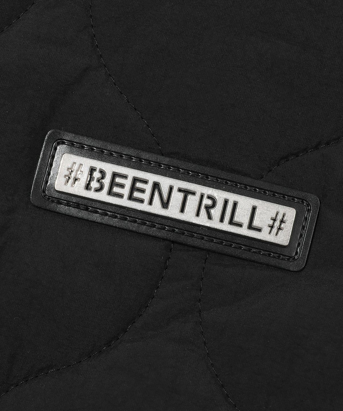 빈트릴(BEENTRILL) 코듀로이 카라 와펜 퀼팅 점퍼(블랙)