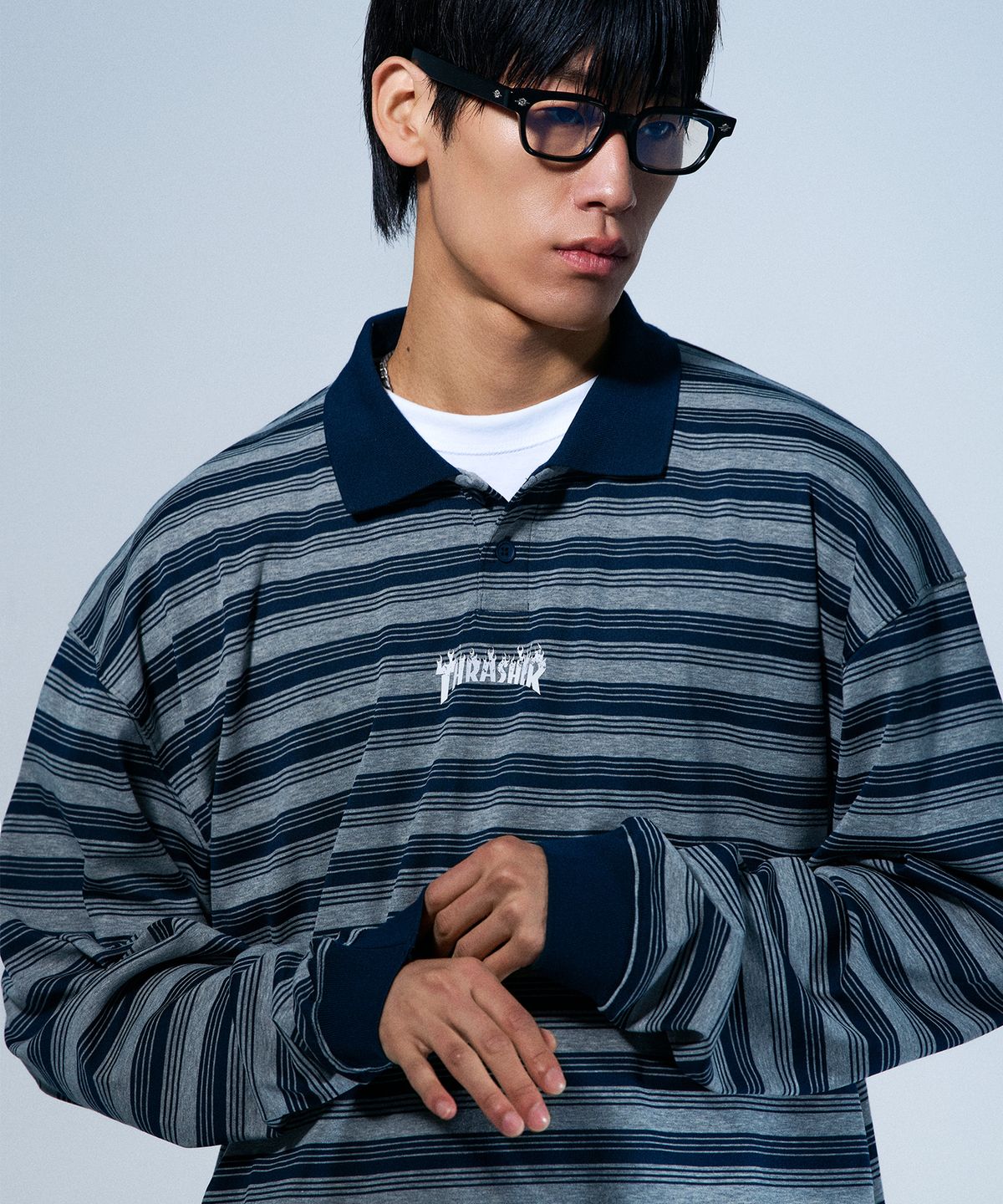 트레셔(THRASHER) 카라 스트라이프 롱 슬리브 네이비