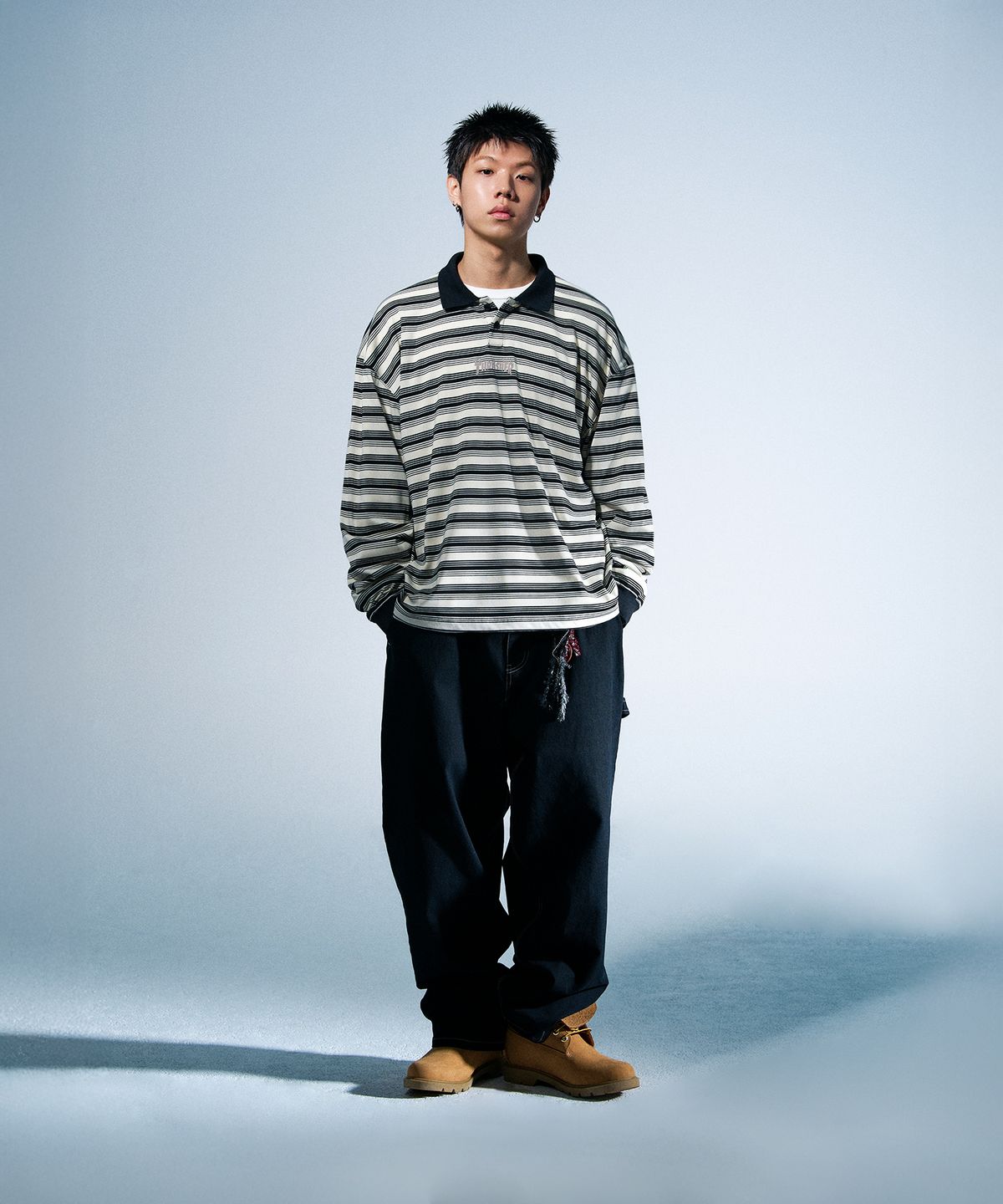 트레셔(THRASHER) 카라 스트라이프 롱 슬리브 블랙