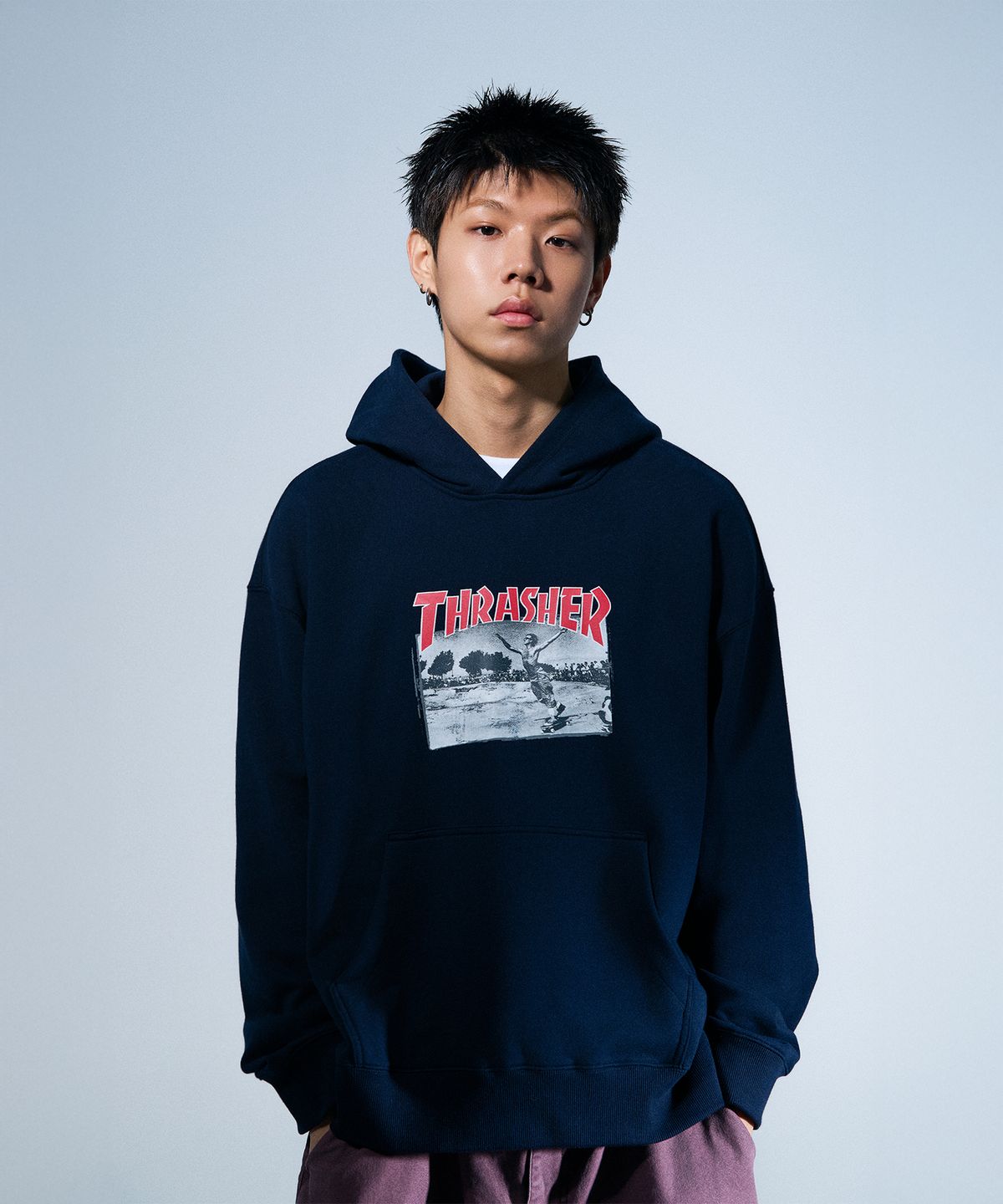 트레셔(THRASHER) 제이크디시 후디 네이비