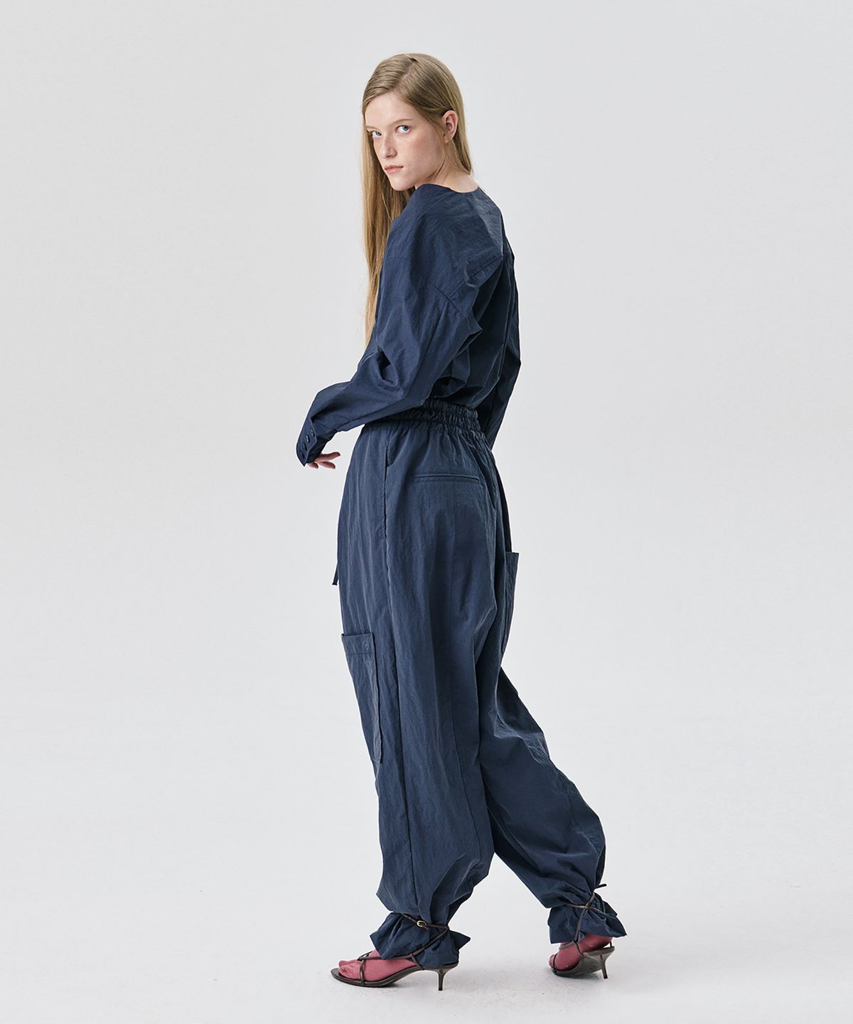 분더캄머(WNDERKAMMER) Yoke Top_Navy(요크 탑_네이비)