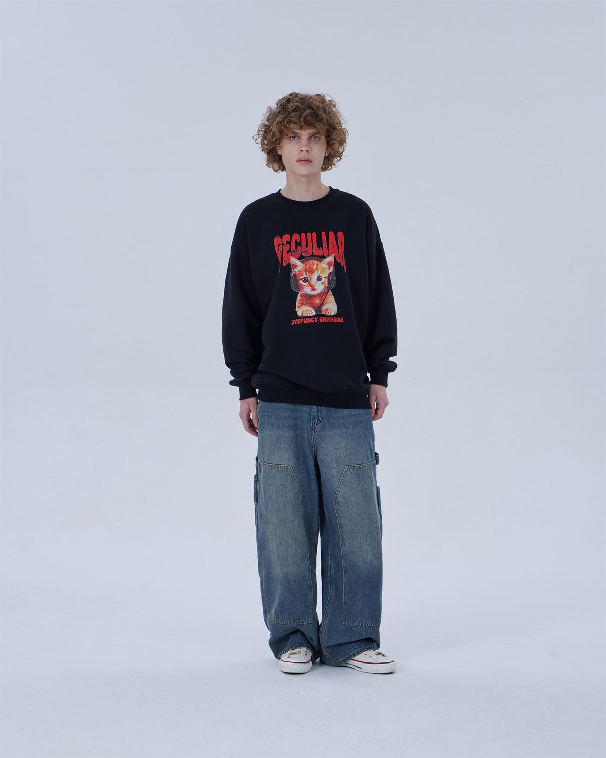 디스펑트(DYSFUNCT) PECULIAR KITTY SWEATSHIRT (BLACK)