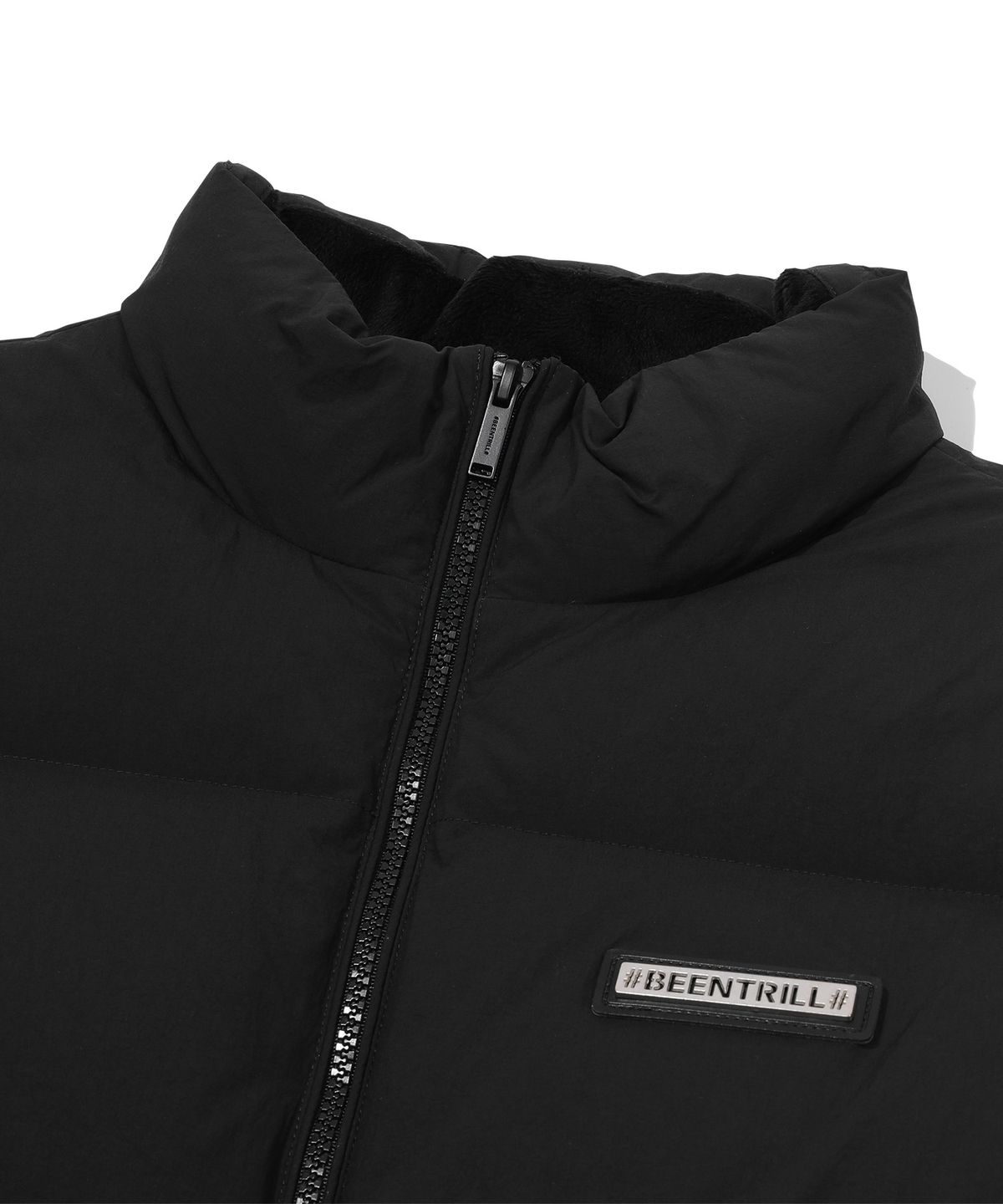빈트릴(BEENTRILL) 와펜 하이넥 숏패딩 베스트(블랙)