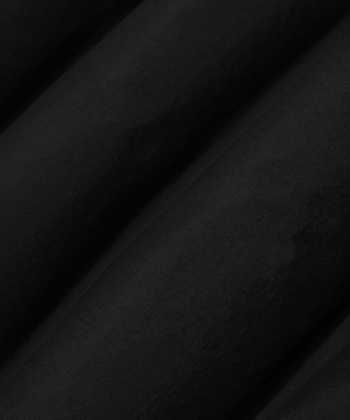 빈트릴(BEENTRILL) 와펜 하이넥 숏패딩 베스트(블랙)