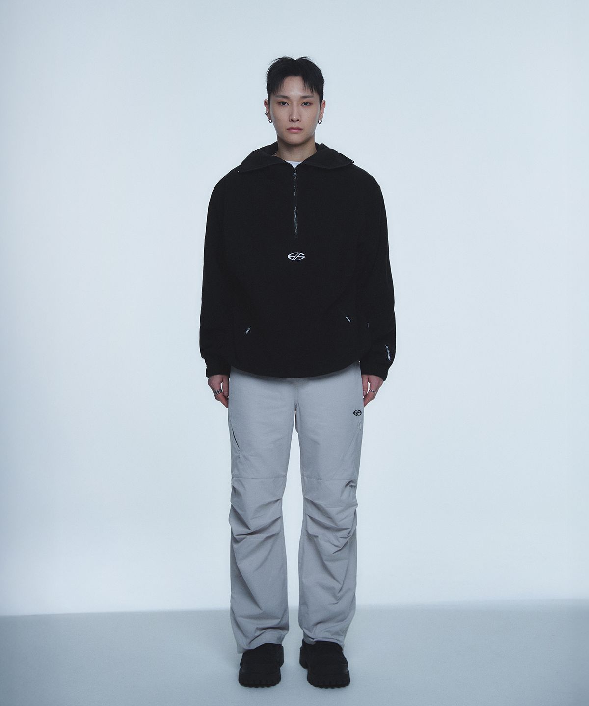 현피트(HYUNFIT) BALACLAVA HALF ZIP-UP HOODED-[BLACK]