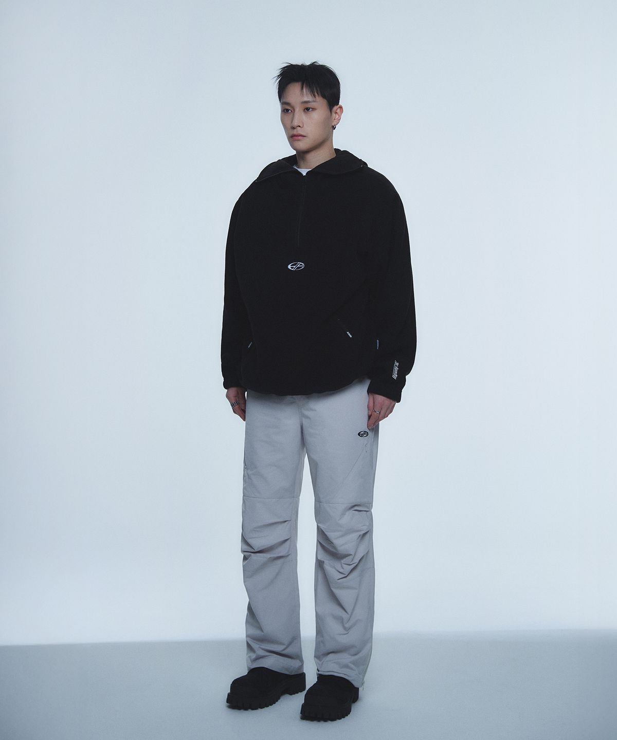 현피트(HYUNFIT) BALACLAVA HALF ZIP-UP HOODED-[BLACK]