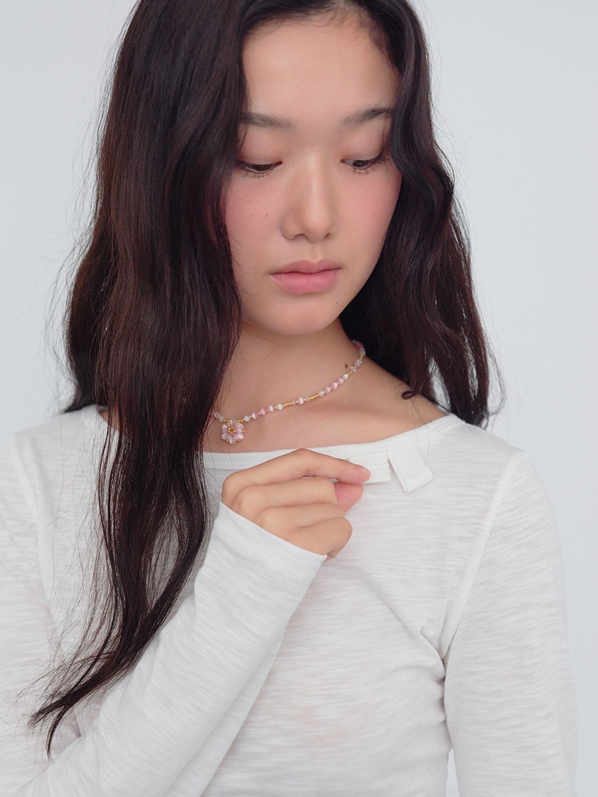 무음(MUWM) 연히 롱 슬리브 티셔츠 Yunhi Long Sleeve Tee (White)