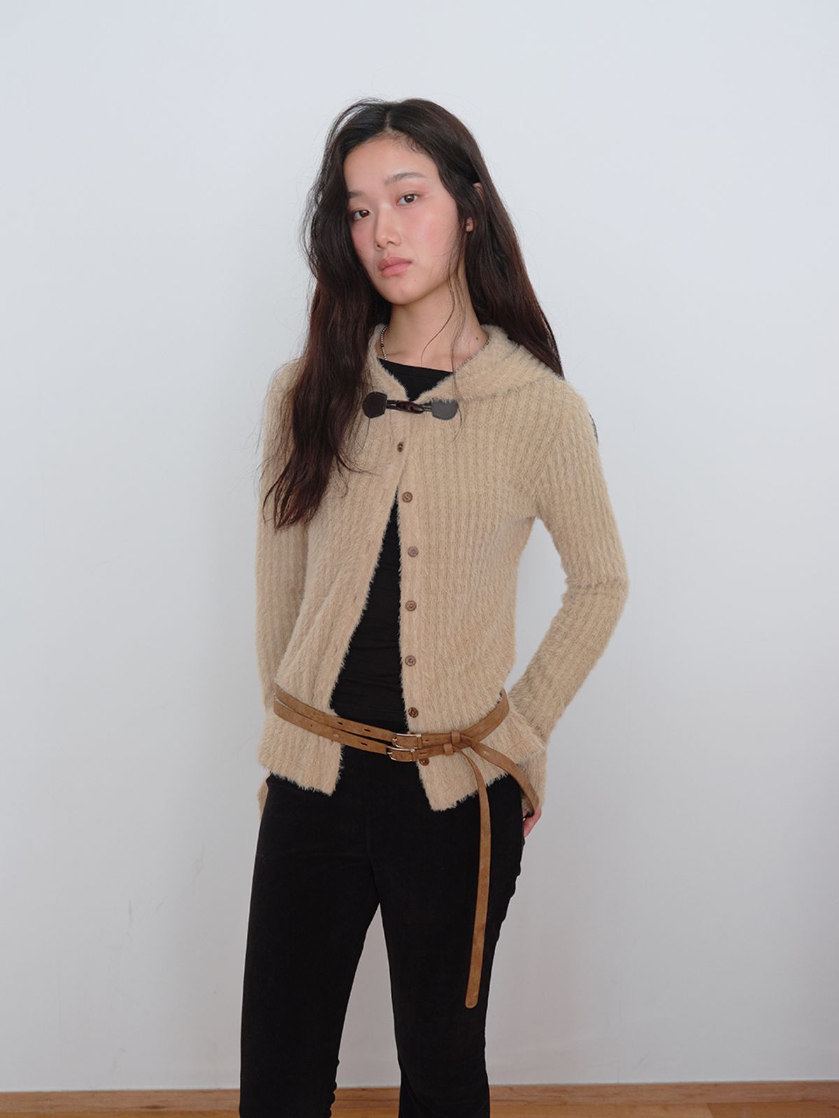 무음(MUWM) 토글 후드 가디건 Toggle Hooded Cardigan (Soft Beige)
