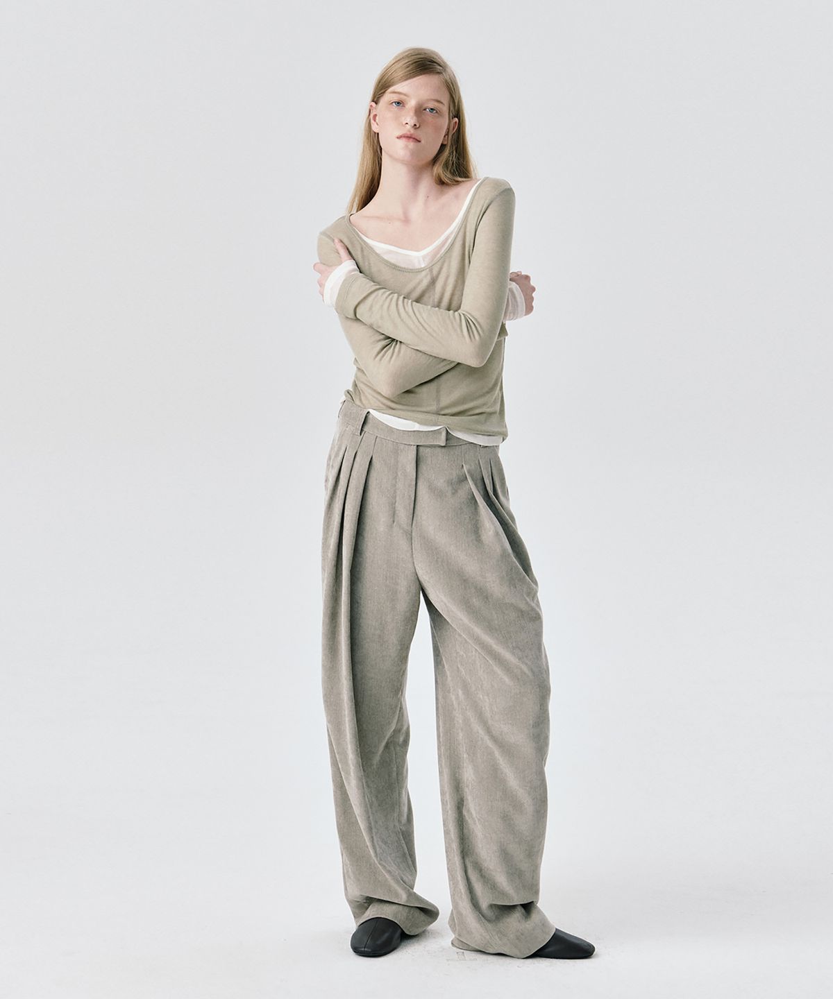 분더캄머(WNDERKAMMER) Steady Wide Tuck Pants_Grey(스테디 와이드 턱 팬츠_그레이)