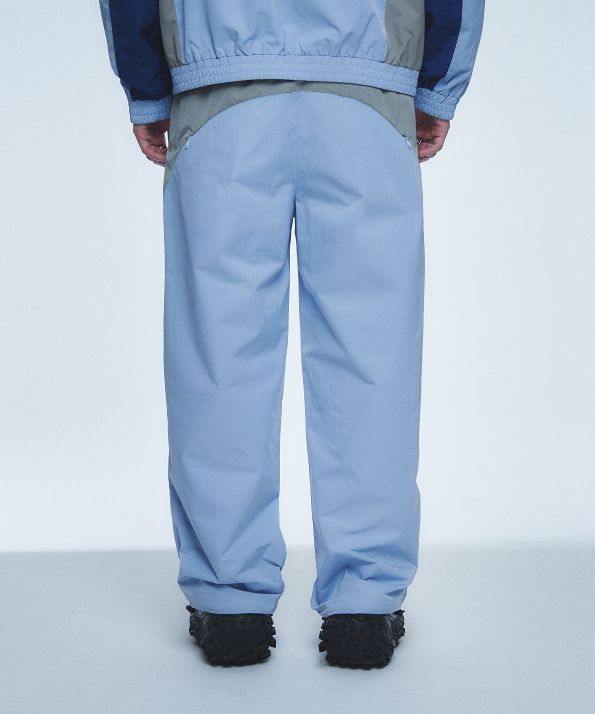 현피트(HYUNFIT) NLB SPORTY TRACK PANTS-[BLUE]