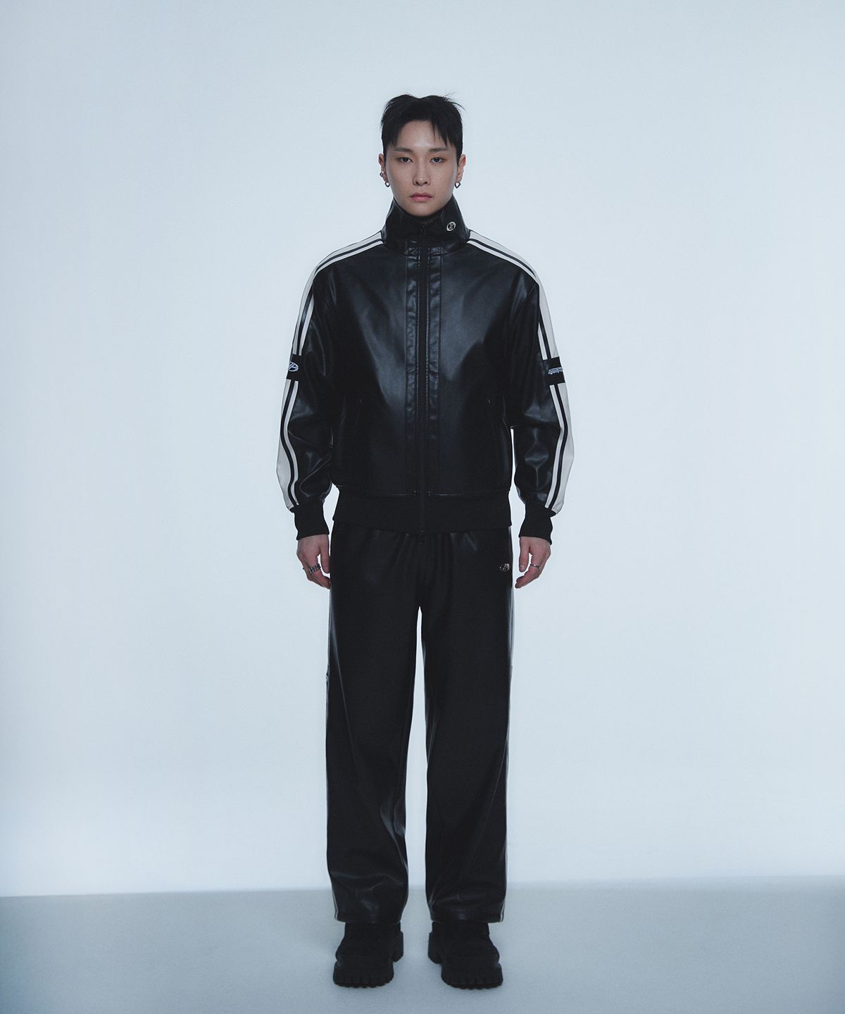 현피트(HYUNFIT) PU LEATHER ICONIC TRACK JACKET