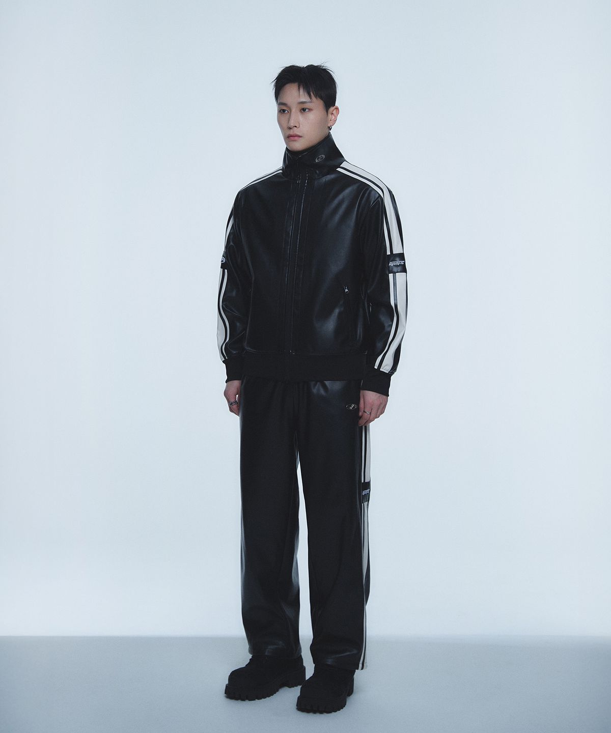 현피트(HYUNFIT) PU LEATHER ICONIC TRACK JACKET