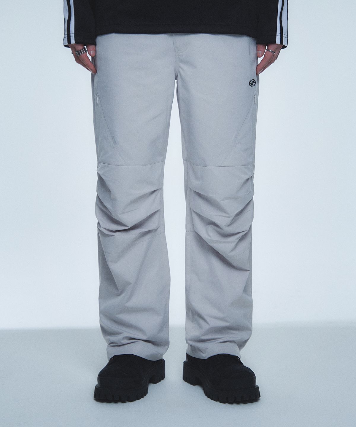 현피트(HYUNFIT) PINTUCK DETAIL PANTS-[GRAY]