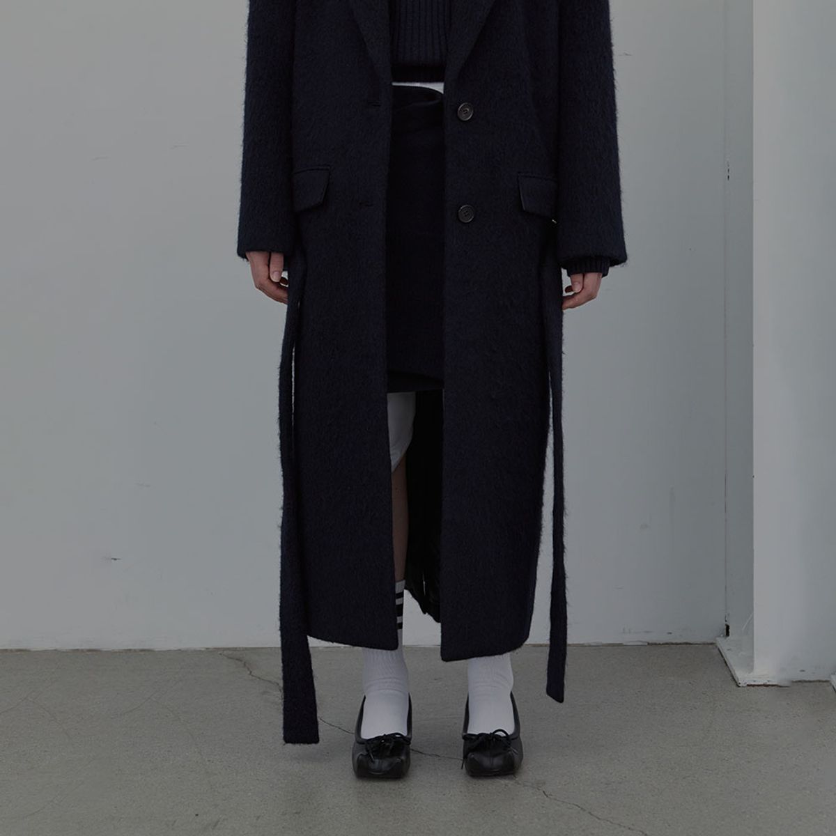 엘씨디씨티엠(LCDC™) LOWRISE BELTED COAT (DARK NAVY)
