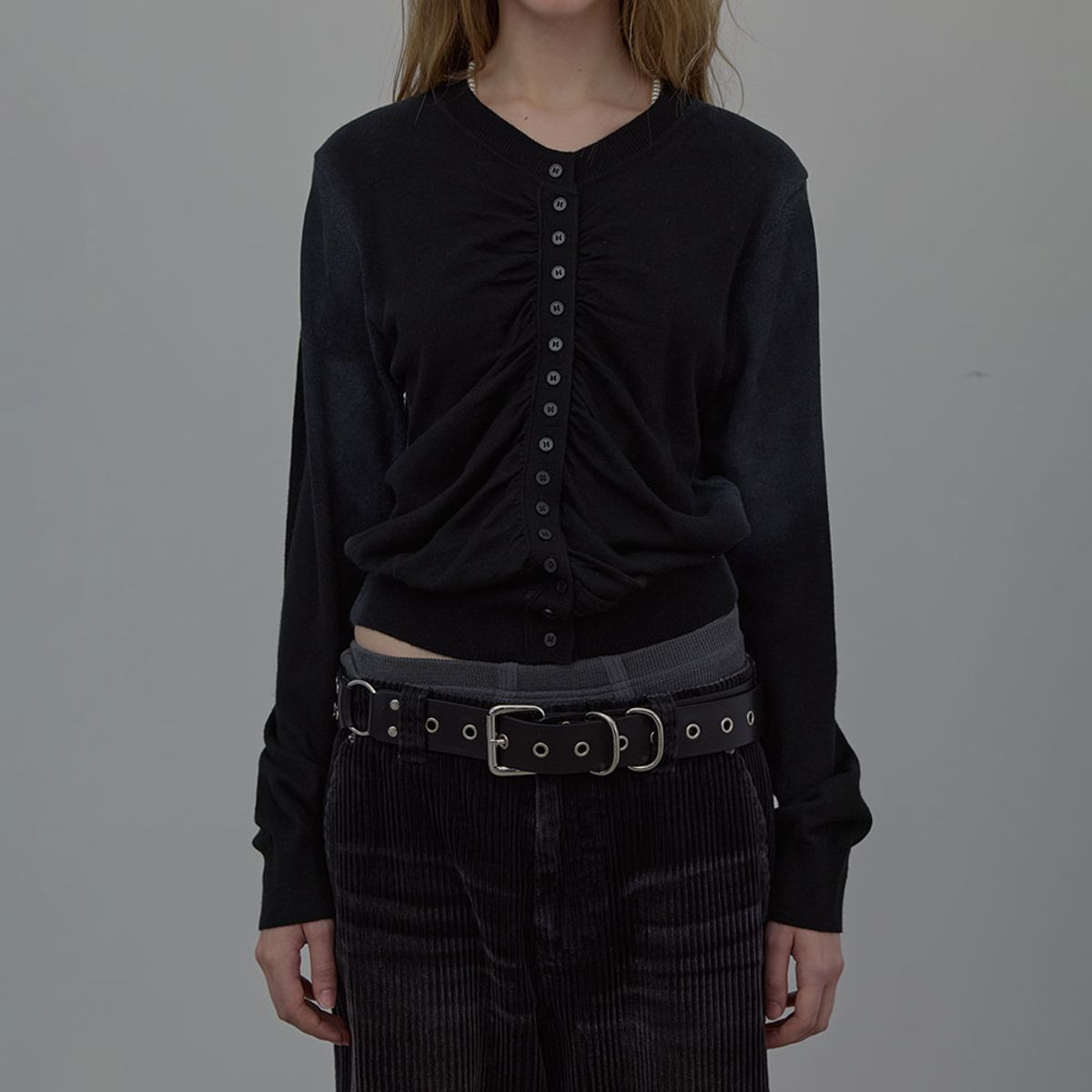 엘씨디씨티엠(LCDC™) SPRAY WASHED SHIRRING CARDIGAN (BLACK)