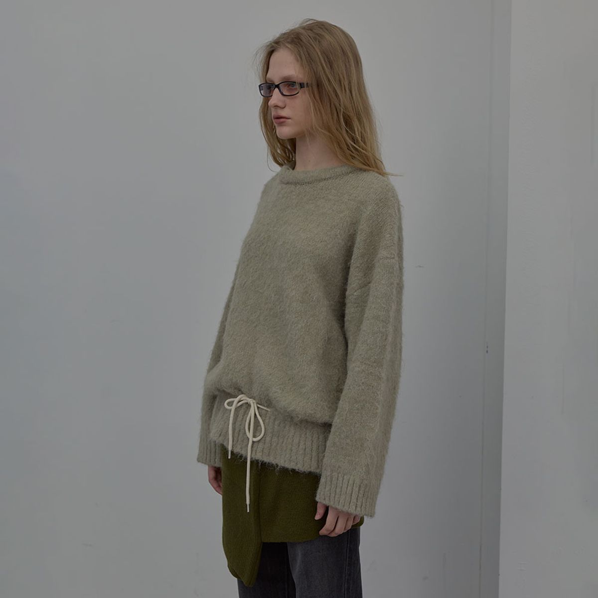 엘씨디씨티엠(LCDC™) STRING DETAIL KNIT TOP (BEIGE)