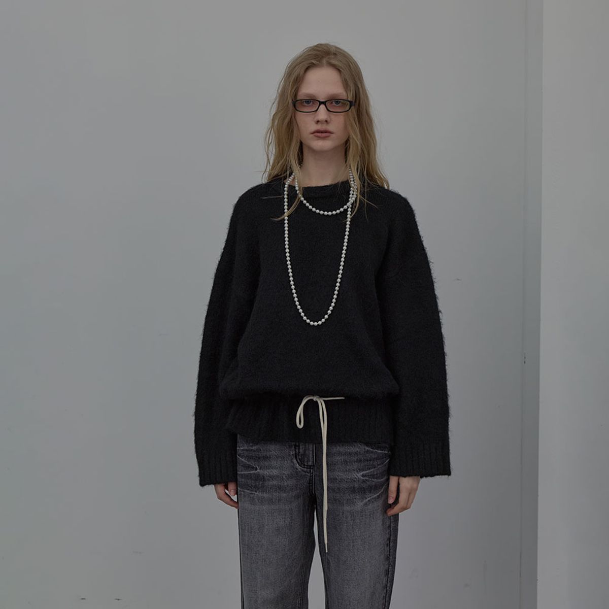 엘씨디씨티엠(LCDC™) STRING DETAIL KNIT TOP (BLACK)