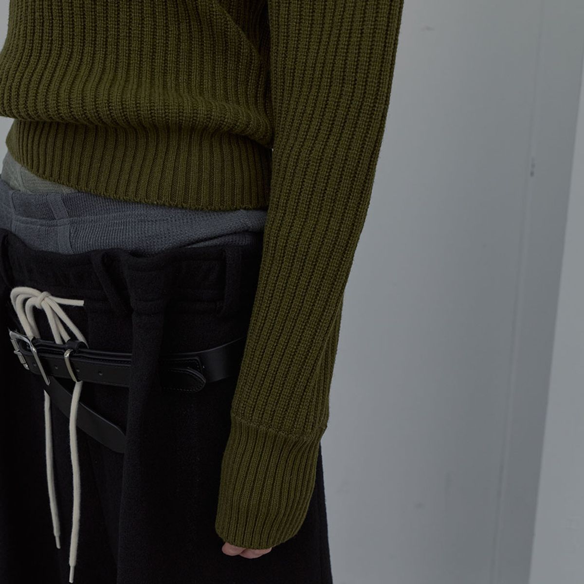 엘씨디씨티엠(LCDC™) DOUBLE LAYER PULLOVER (KHAKI)