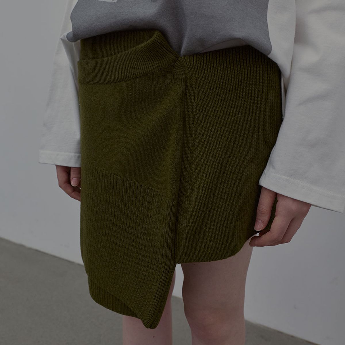 엘씨디씨티엠(LCDC™) DOUBLE LAYER KNIT SKIRT (KHAKI)